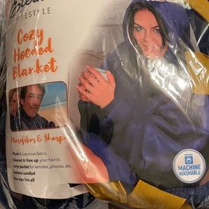 NIP SHERPA Lined Blanket Hoody. Oversized fits most